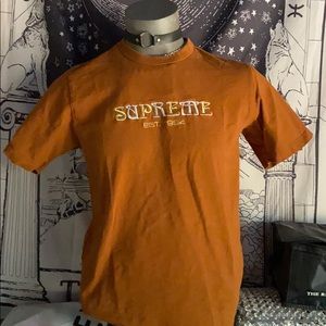 Supreme t shirt